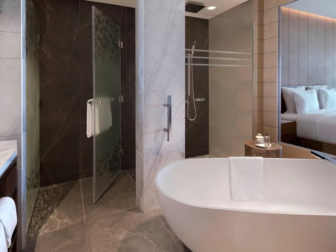 Classic Panoramic Sea View Room - Bathroom