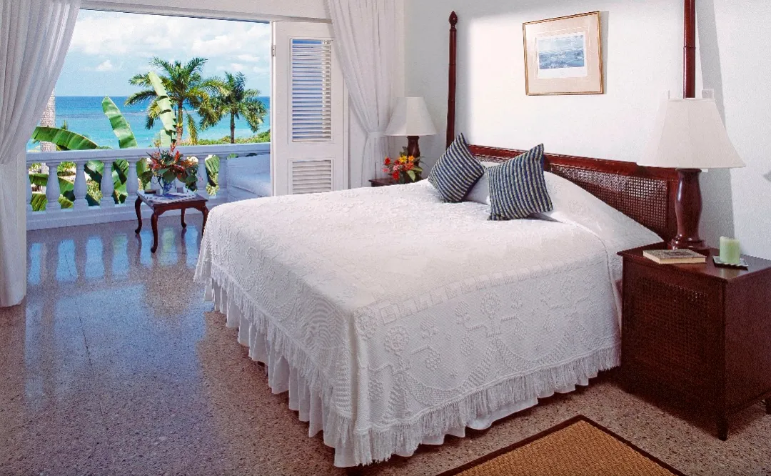 Jamaica Inn - Balcony Suite - King Bed