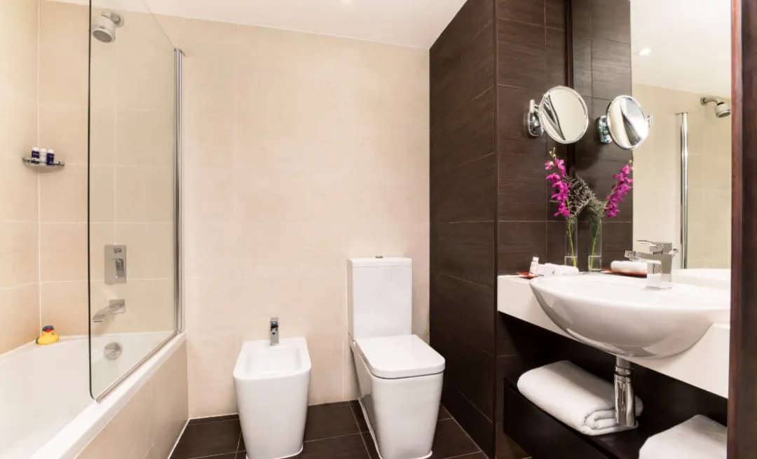 JA-Beach-Hotel-Sea-View-Room-Bathroom