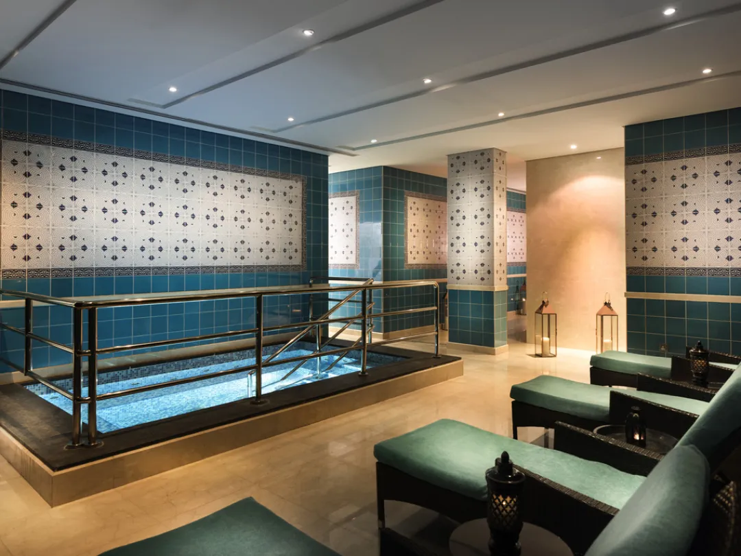 Rixos-The-Palm-Spa-Pool