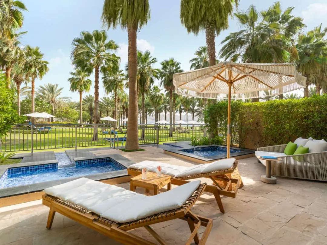 Rixos-The-Palm-Pool-Access-Terrace