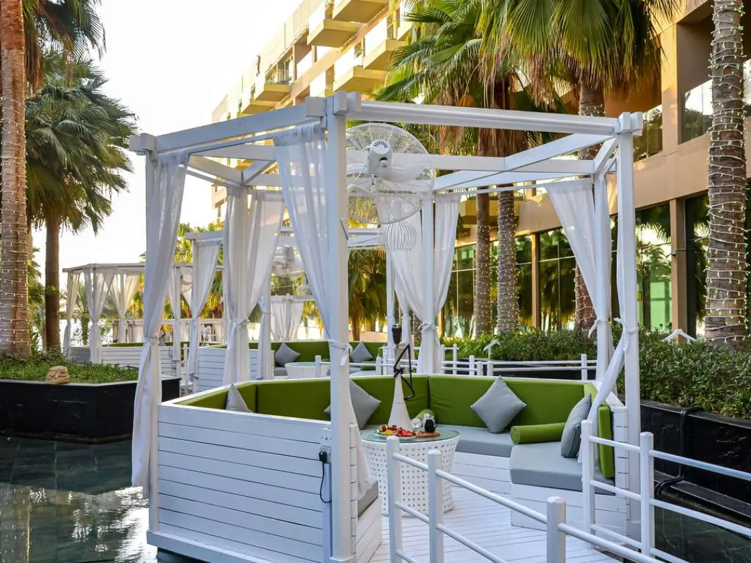 Rixos-The-Palm-Cabanas