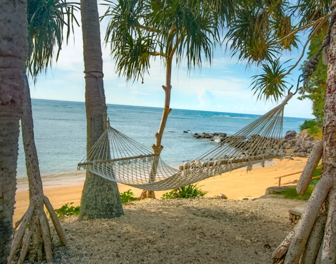 The-Oberoi-Beach-Resort-Lombok-Hammock