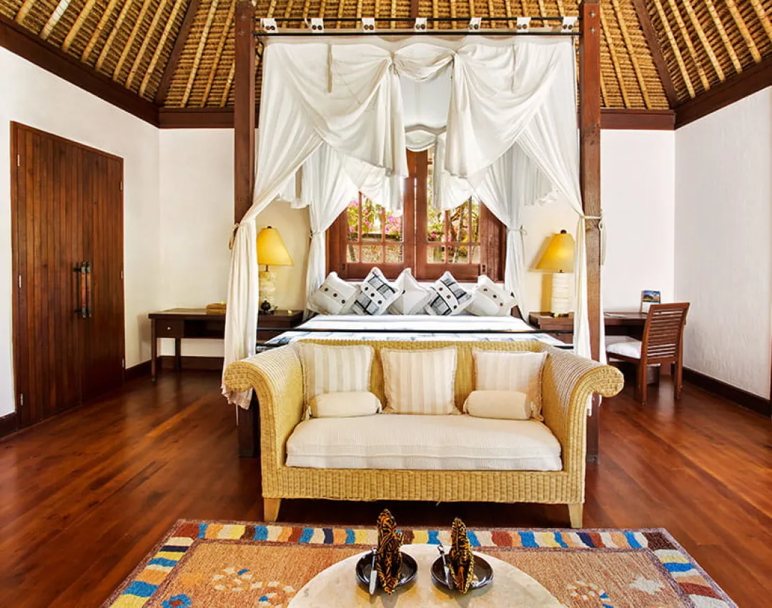 The-Oberoi-Beach-Resort-Lombok-Luxury-Villa-Garden-View-with-Pool-King-Bed