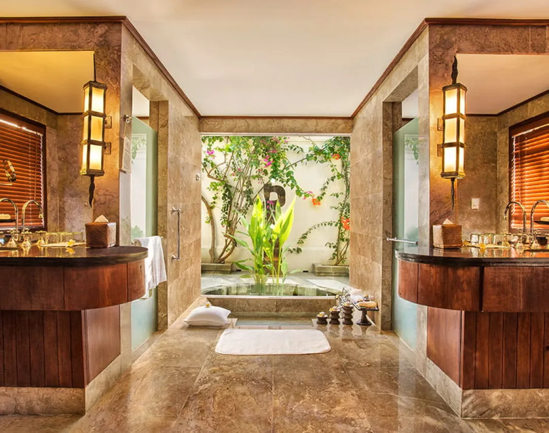 The-Oberoi-Beach-Resort-Lombok-Luxury-Villa-Garden-View-with-Pool-Bathroom