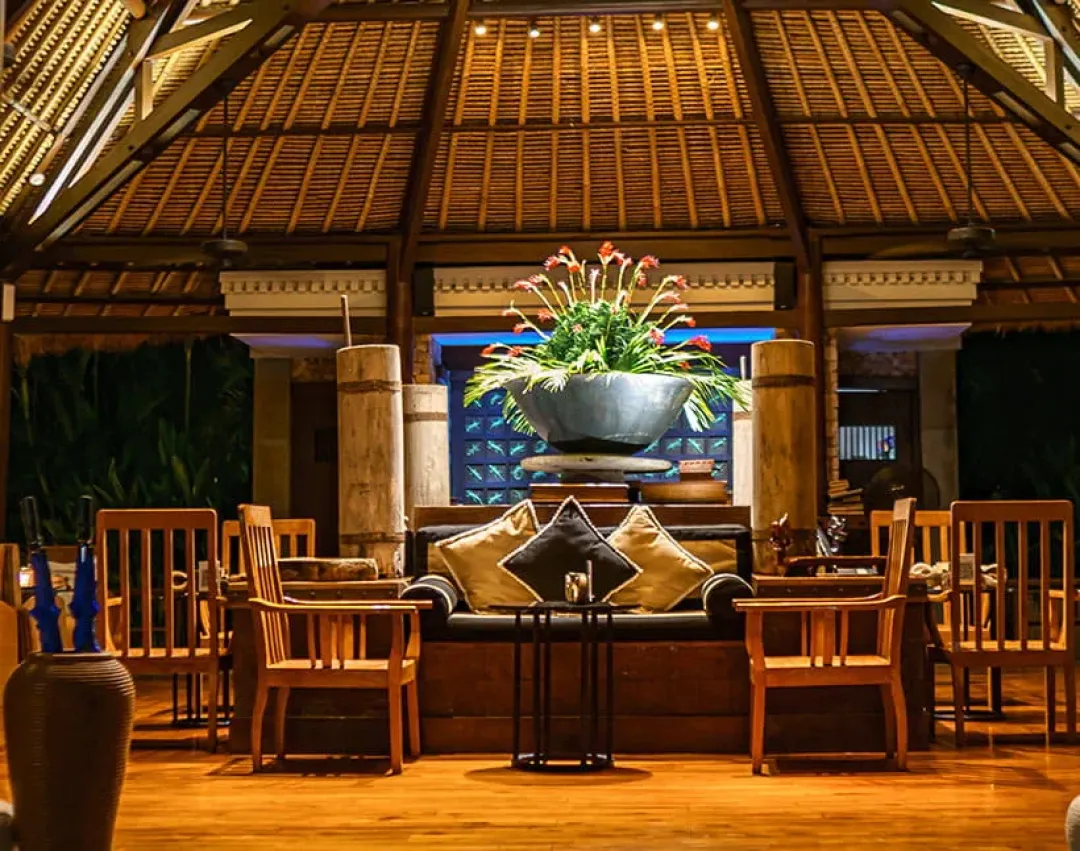 The-Oberoi-Beach-Resort-Lombok-Tolek-Bar