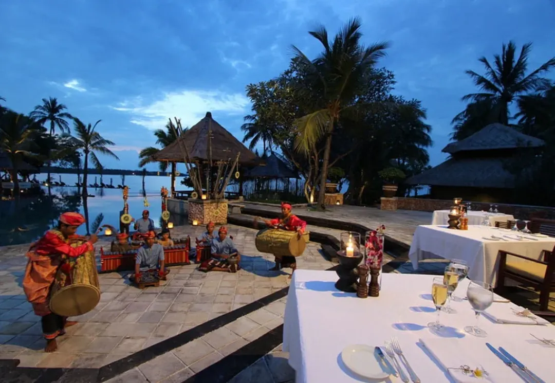 The-Oberoi-Beach-Resort-Amphitheatre