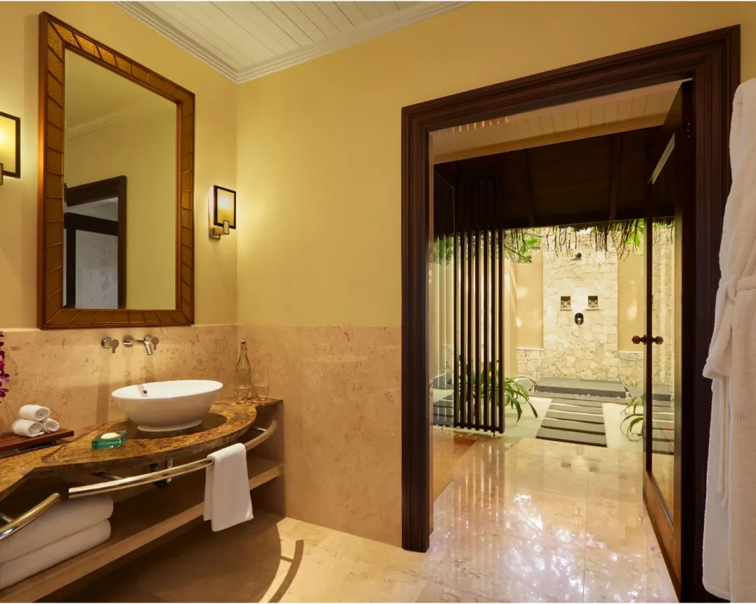 Taj-Exotica-Resort-and-Spa-Maldives-Sunset-Beach-Villa-with-Pool-Bathroom