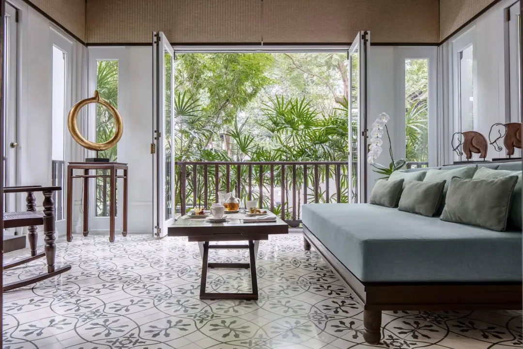 137-Pillars-Chiang-Mai-Suite-Living-Room