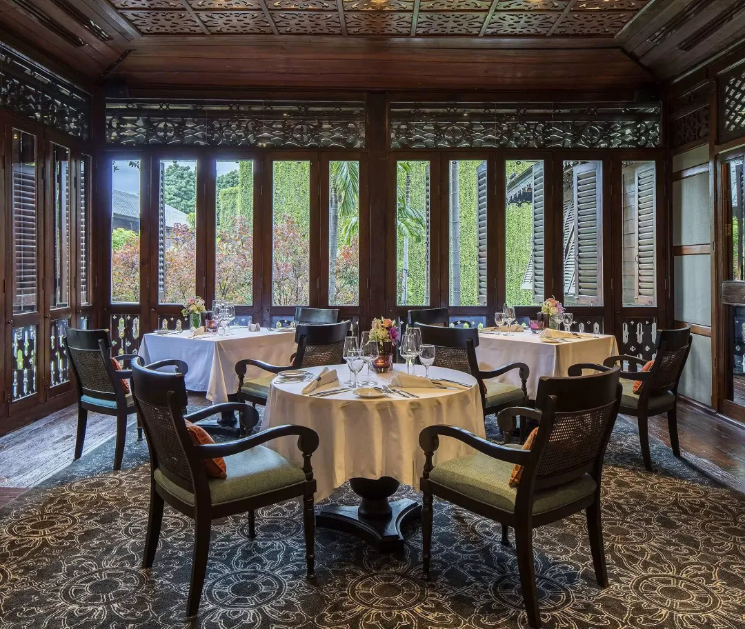 137-Pillars-Chiang-Mai-Pallette