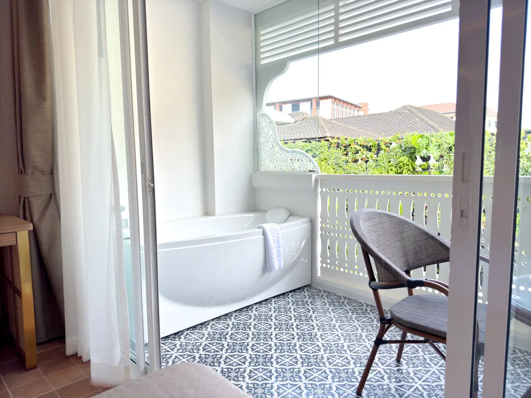 Away Chiang Mai - Spa Suite - Balcony