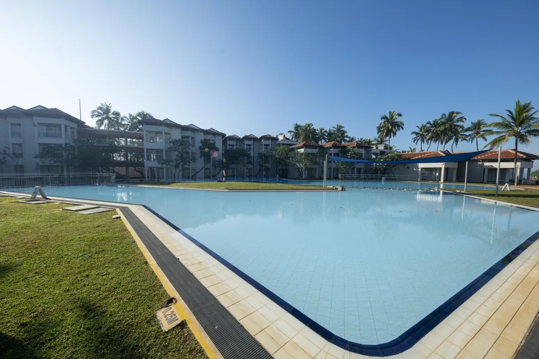 Club Hotel Dolphin - Full View