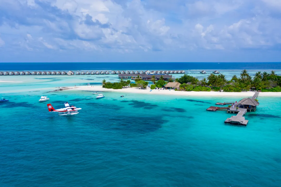 Lux South Ari Atoll  - Seaplane arrival