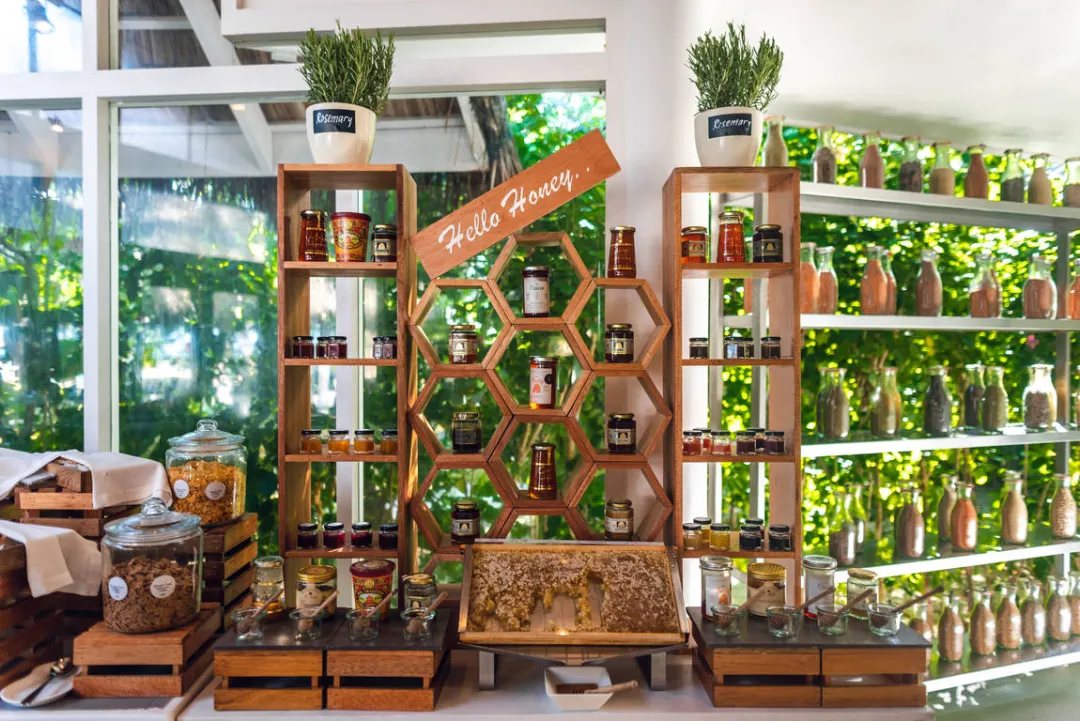 Lux South Ari Atoll  -  Honey Collection