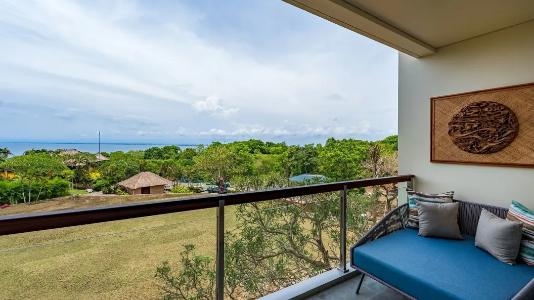 Ayana-Segara-Jimbaran-View-Room-Balcony