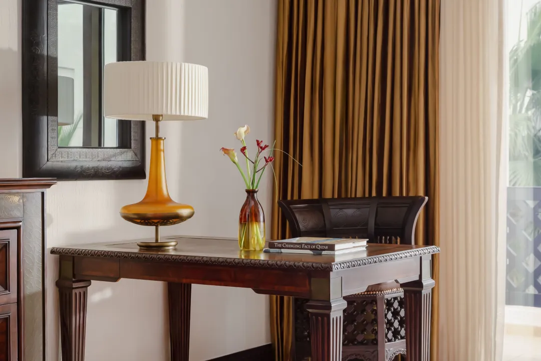 Sharq-Village-and-Spa-Deluxe-Room-Detail