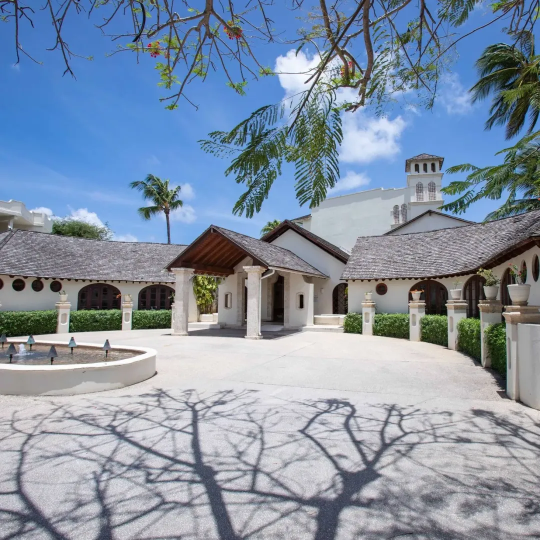 Mango-Bay-Barbados-Colonial-Style-Courtyard