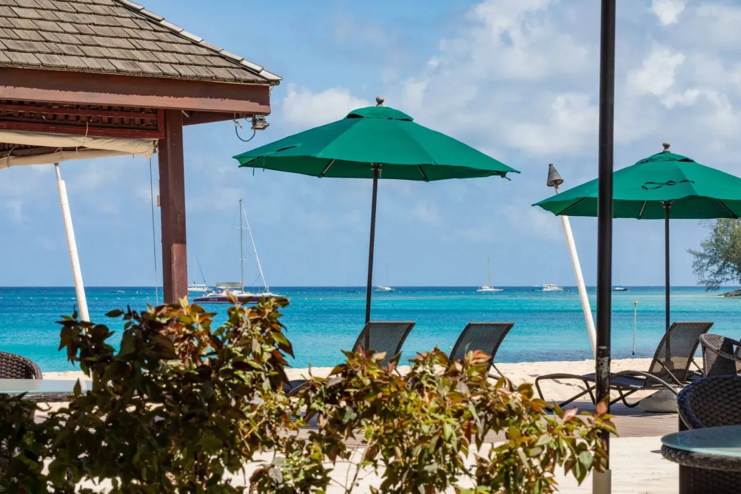 Mango-Bay-Barbados-Beach-Beds