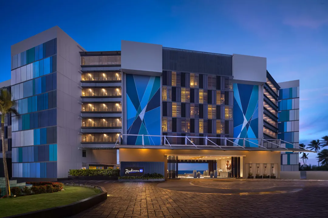 Radisson-Blu-Galle-Entrance