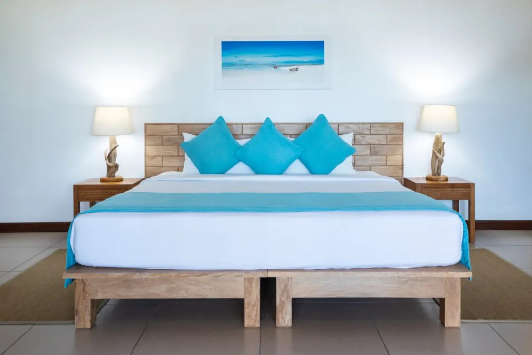 Hotel L'Archipel - Superior Room - King Bed Full View