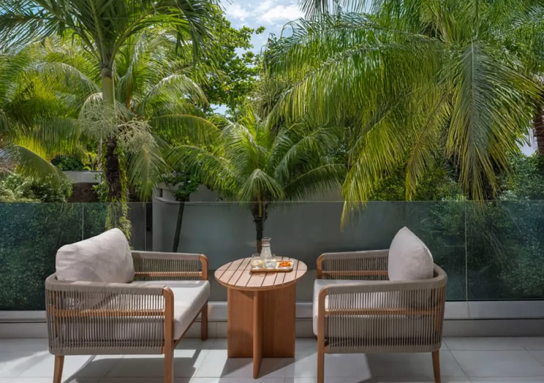 AVANI-Barbaros-Seychelles-Garden-View-Balcony-Room-Balcony