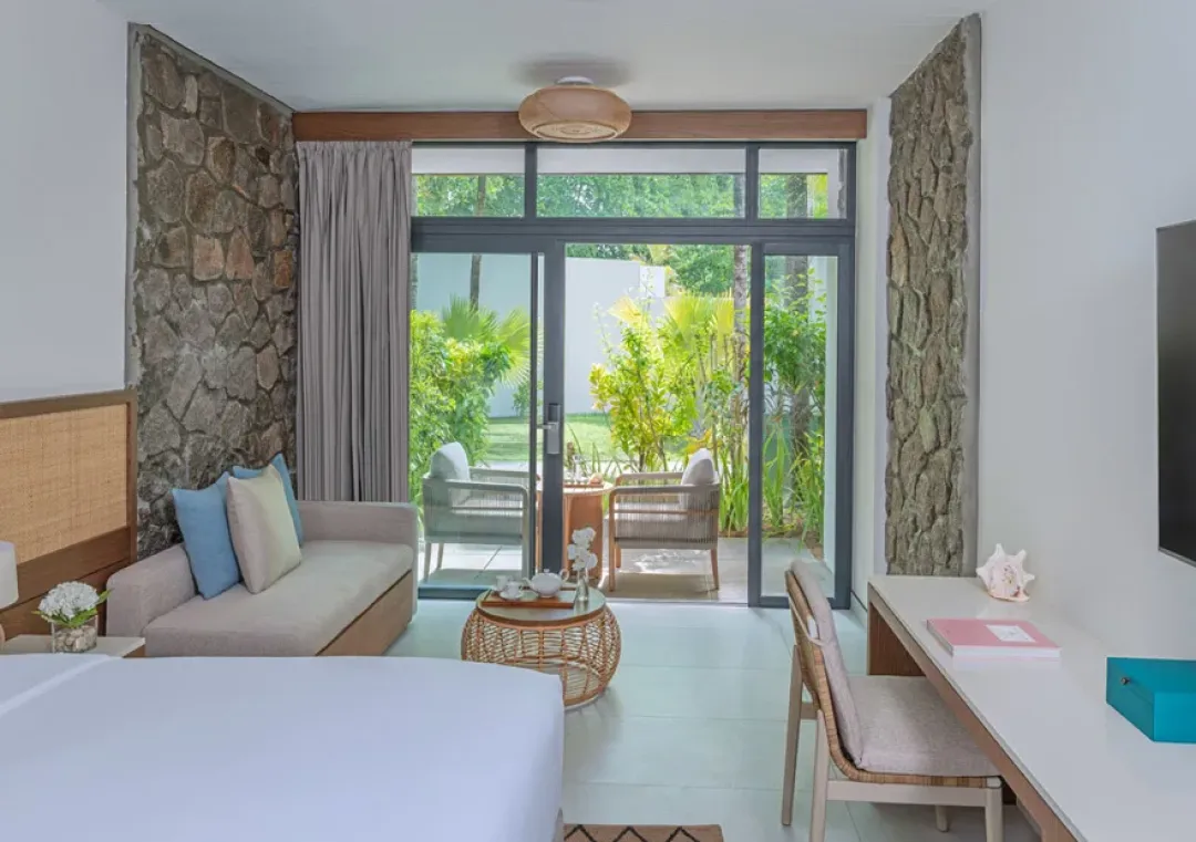 Avani-Barbarons-Seychelles-Garden-Terrace-Room-Terrace