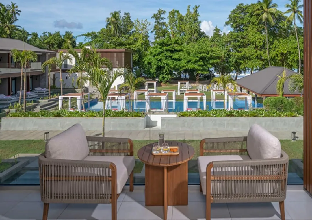 Avani-Barbarons-Seychelles-Premier-Lagoon-View-Balcony-Room-Terrace