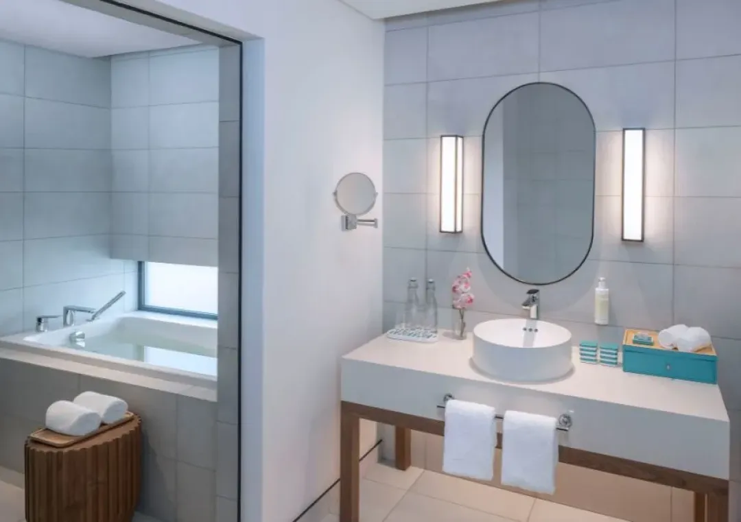 Avani-Seychelles-Premium-Lagoon-Access-Room-Bathroom