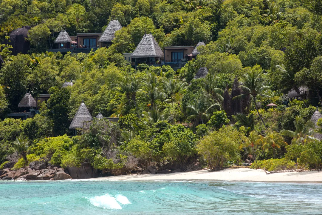 AnantaraMaiaSeychelles_Beach2