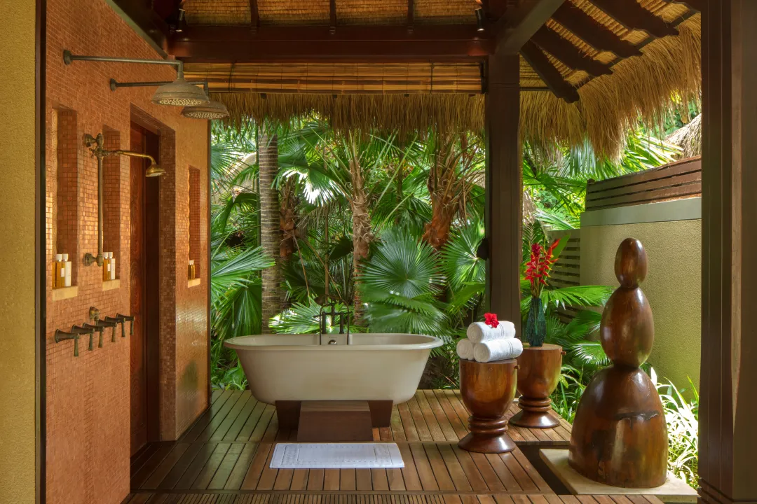 Anantara_Maia_ Seychelles_Villa outdoorBath