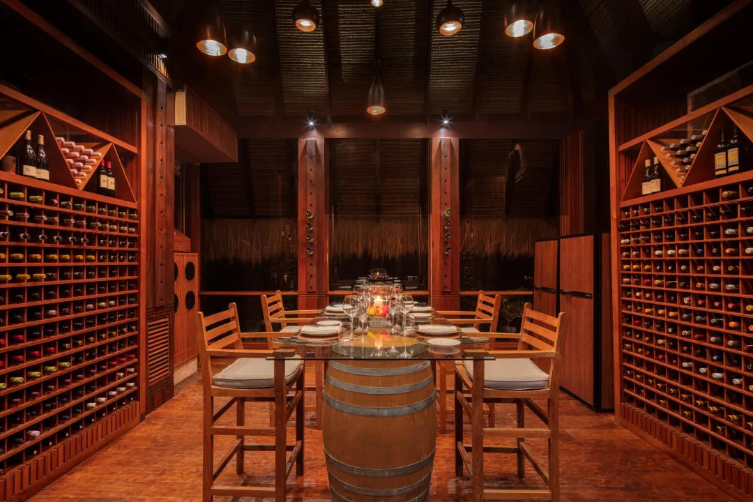 Anantara_Maia_ Seychelles_Restaurant_WineCellar