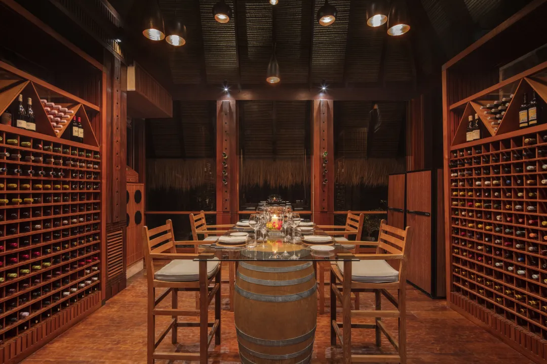 MasonsTravel_AnantaraMaiaSeychelles_WineCellar