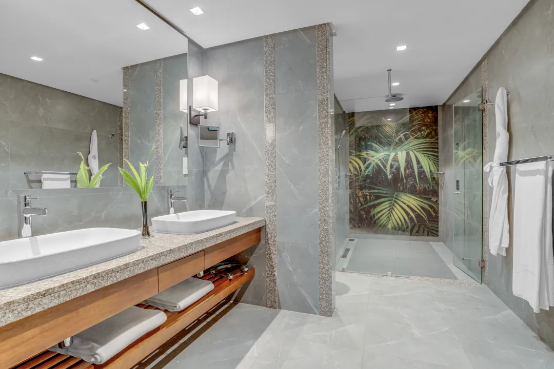 MasonsTravel_KempinskiSeychelles_Deluxe Ocean View BathRoom