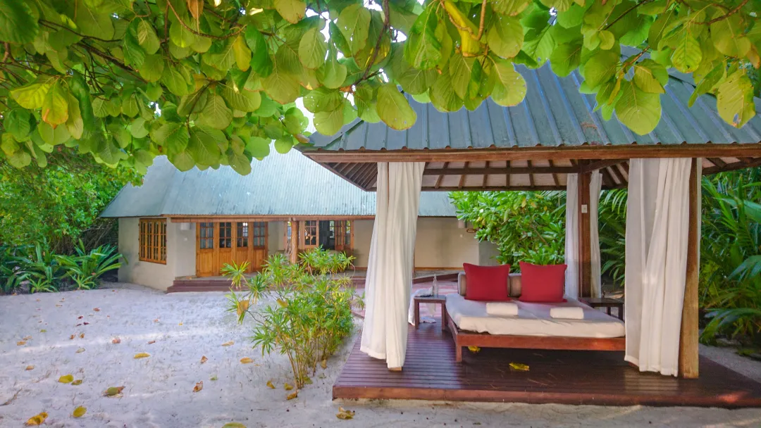 Denis Private Island_Day Bed Deluxe Beachfront Spa Cottage