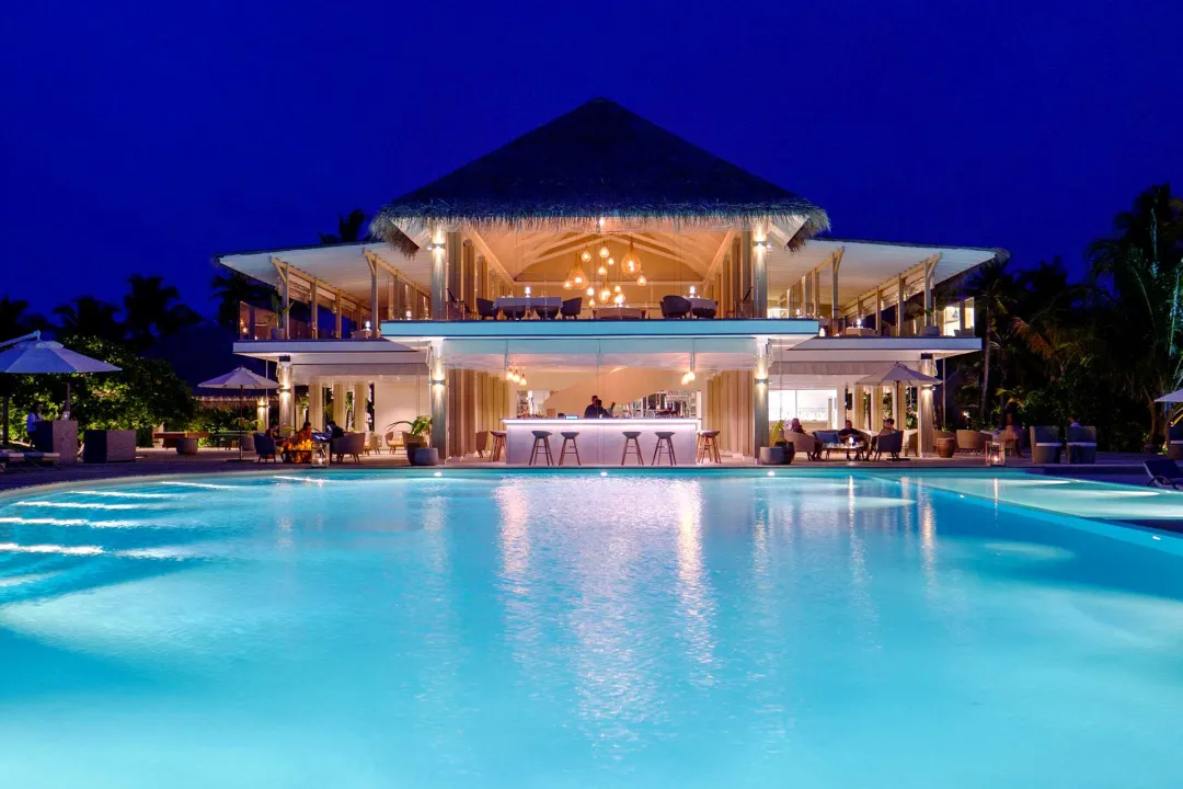 Baglioni Maldives  - Poolside Restaurant