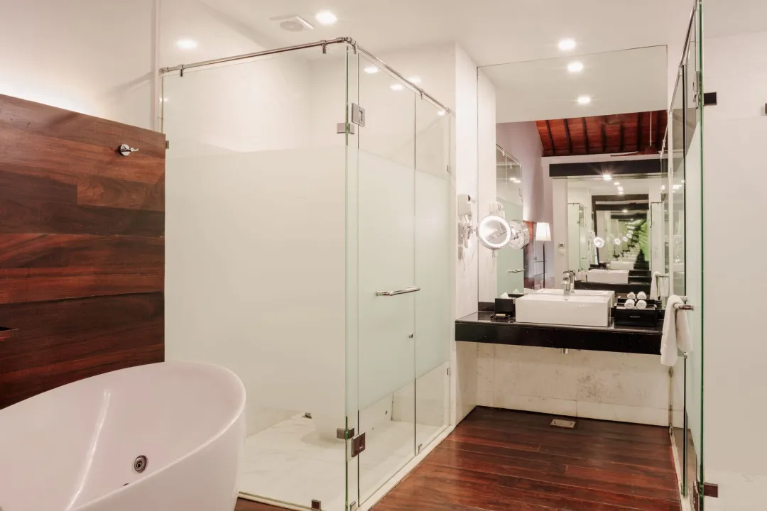 Ocean Room - Bathroom View