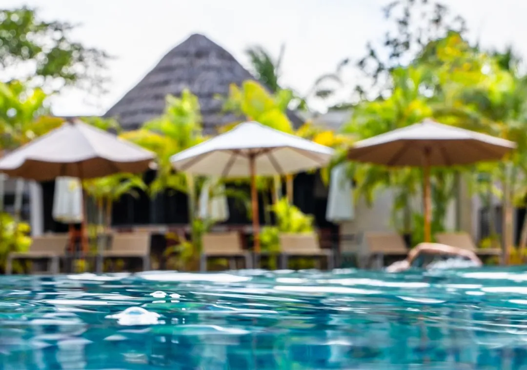 Story-Seychelles-Pool-Level