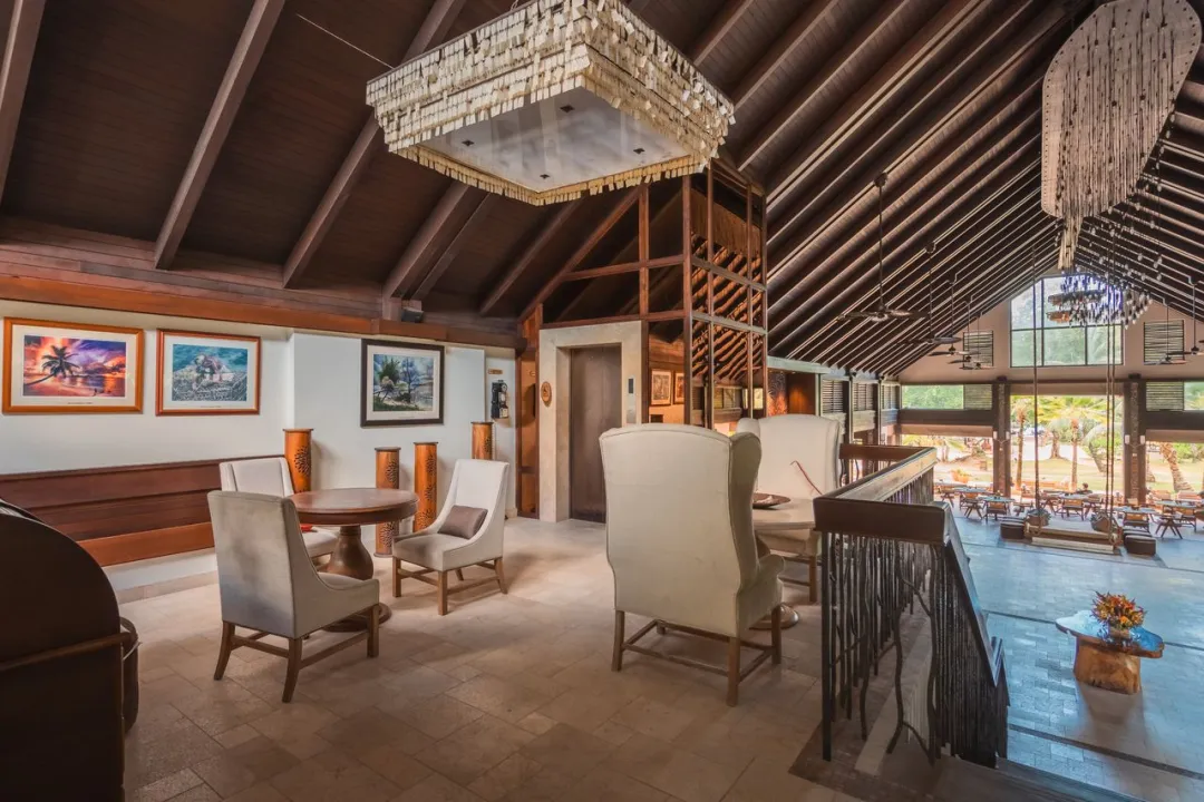 Story-Seychelles-Lobby