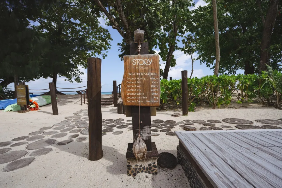 Story-Seychelles-Beach-Area