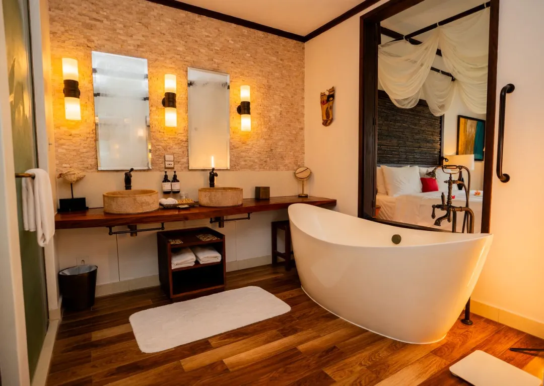 Story-Seychelles-Junior-Suite-with-Balcony-Bathroom