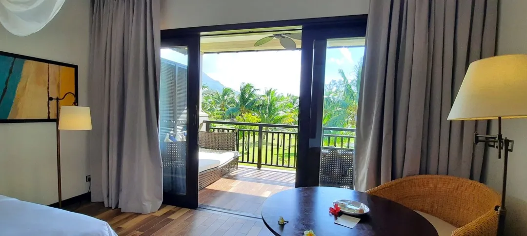 Story-Seychelles-Junior-Suite-with-Balcony-_-View