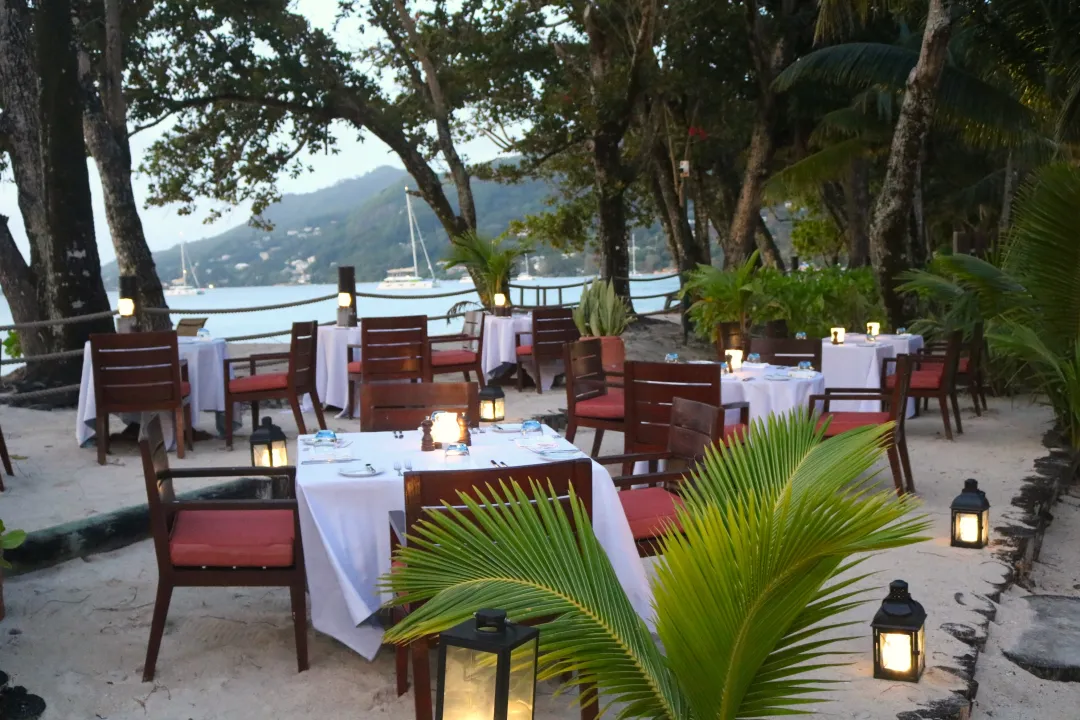 Story Seychelles - Eden_outside table setup