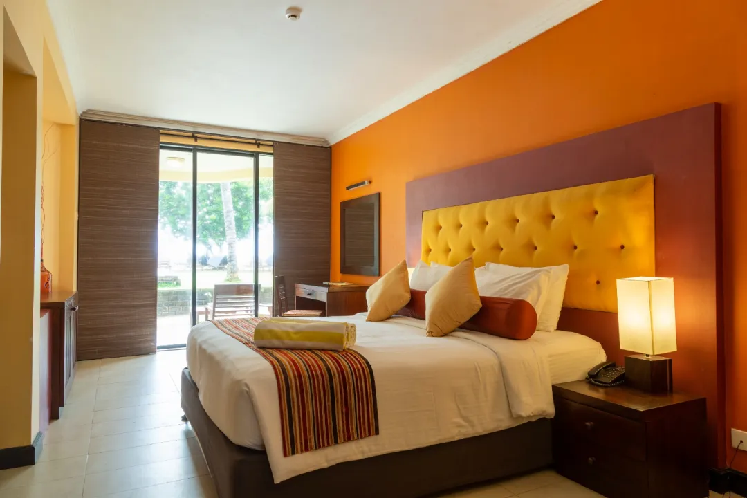 Turyaa Kalutara - Cabana Room - King Bed