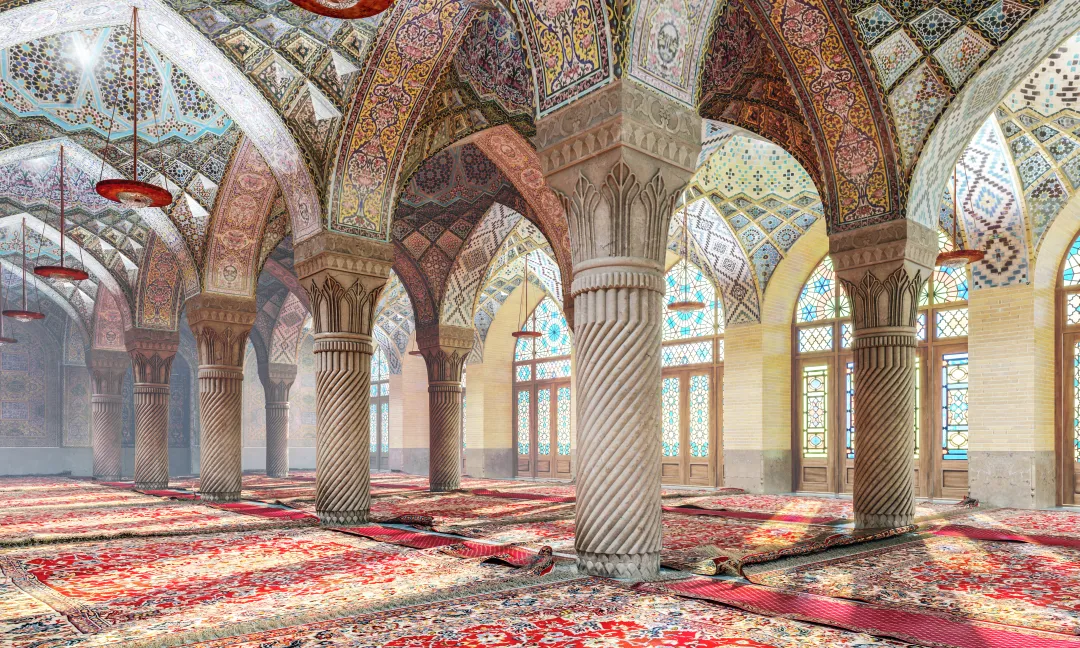 Moroccan columns with arches