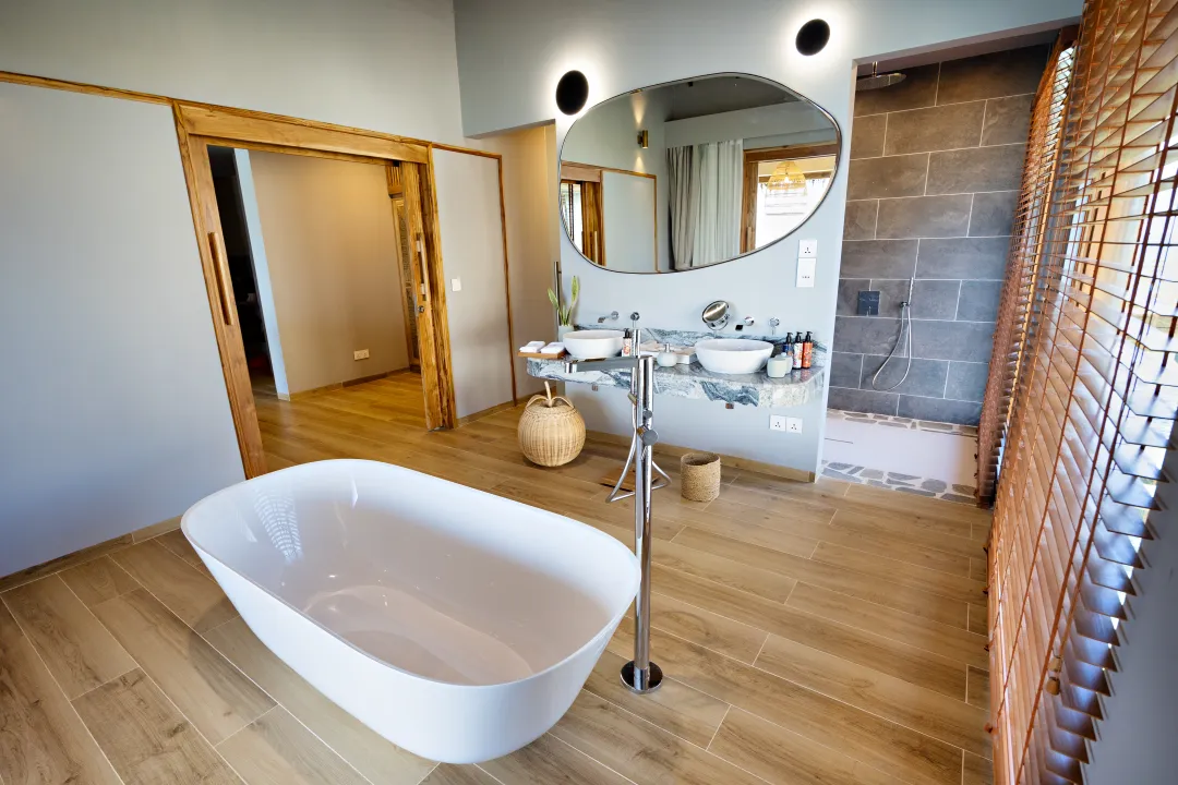 Lagoon Suite - Bathroom