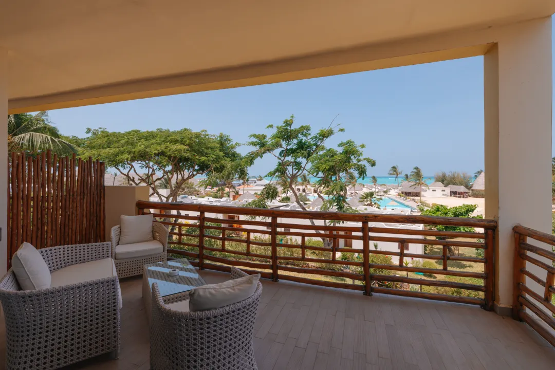 Deluxe Garden View - Balcony Lounge