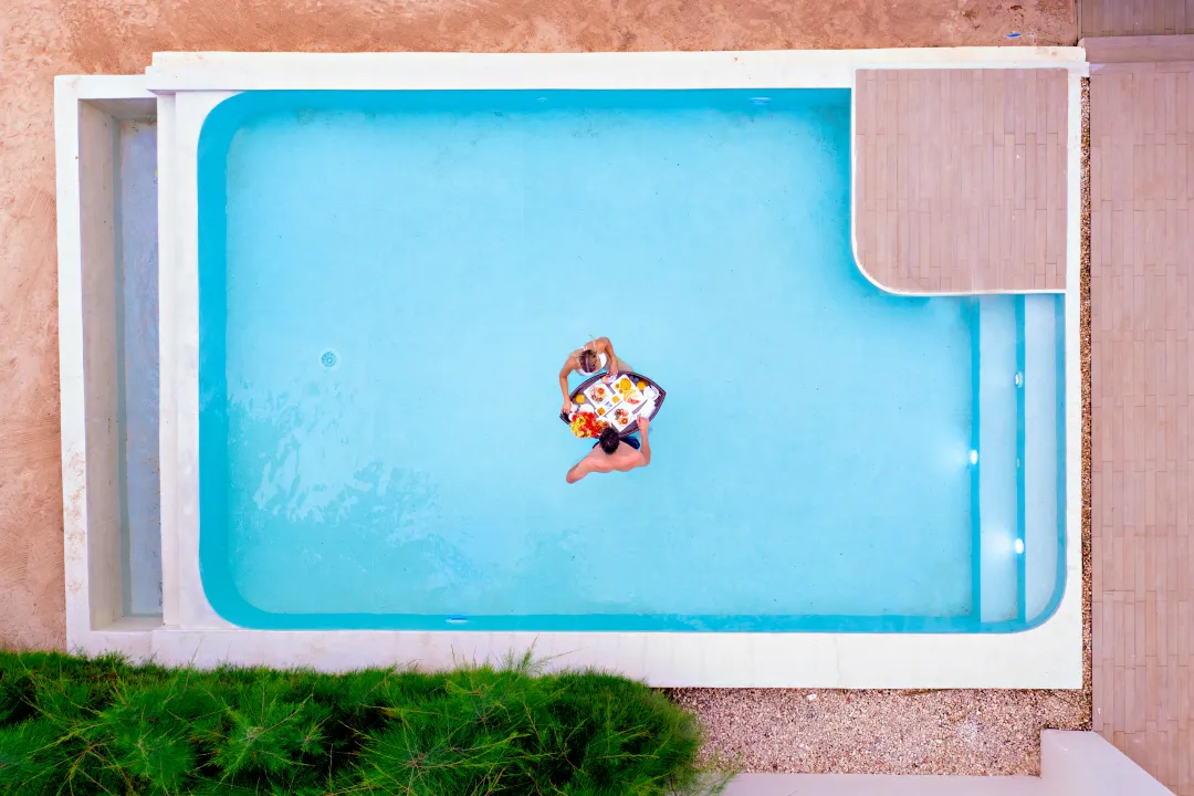 Luxury Beach Villa - Pool Over View