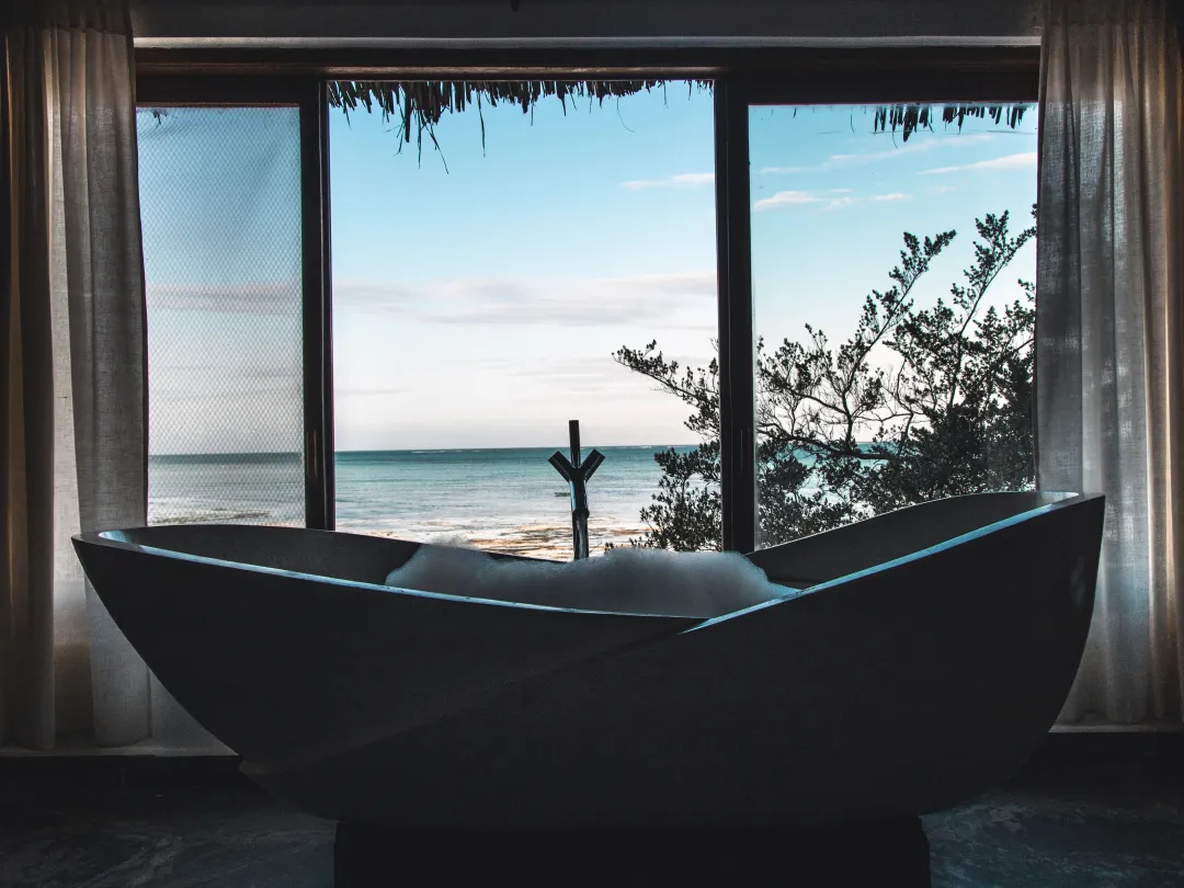 Sultan Villa -Bedroom Bathtub View