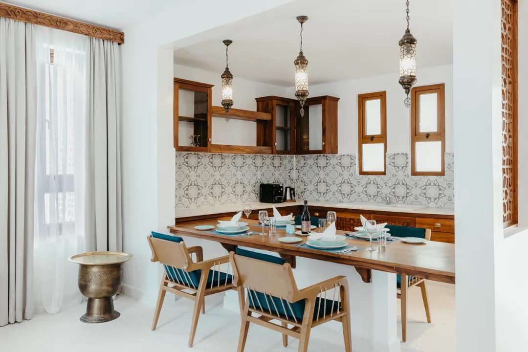 Grand Lux Suites - Dining Aeria