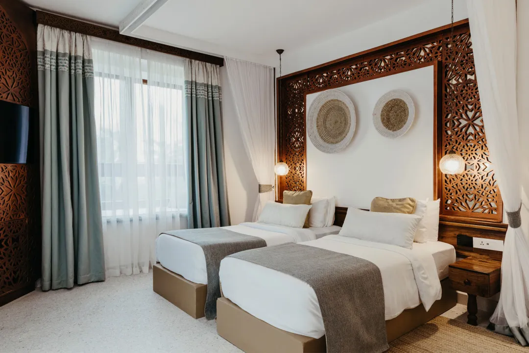 Inter-connecting Family Room -Twin Bed